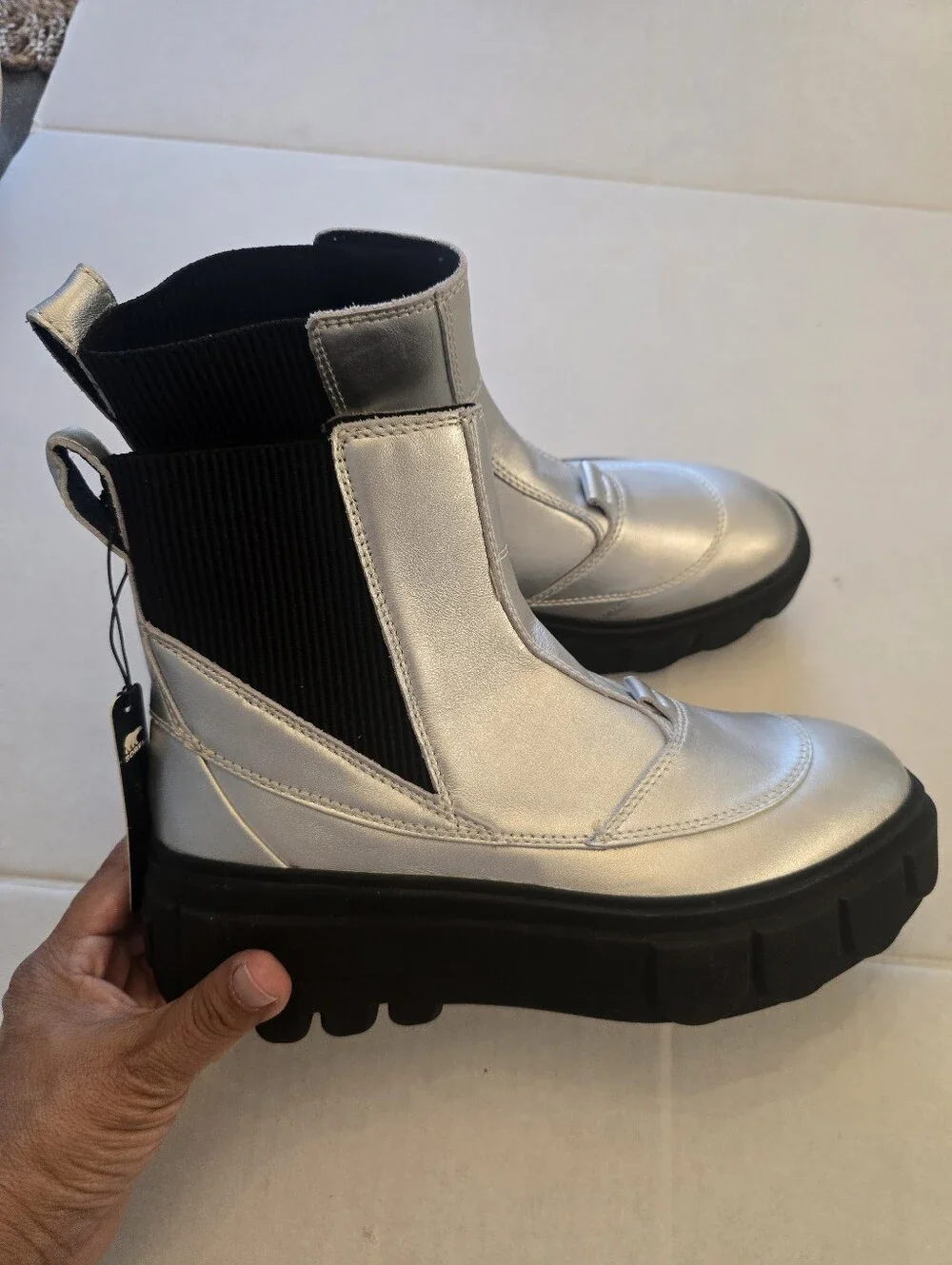 Sorel Caribou X Waterproof Boots Size 9.5 Silver Metallic
